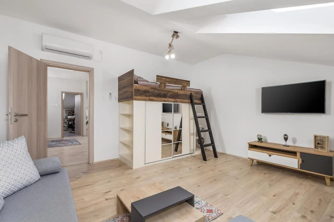 Lena Apartment Rijeka